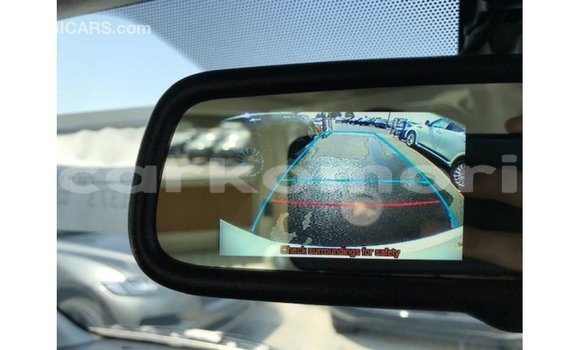 Acheter Import Voiture Toyota Hiace Blanc à Import - Dubai, Grande Comore Acheter Import Voiture Toyota Hiace Blanc à Import - Dubai, Grande Comore