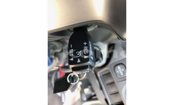 Acheter Import Voiture Toyota Hiace Blanc à Import - Dubai, Grande Comore Acheter Import Voiture Toyota Hiace Blanc à Import - Dubai, Grande Comore