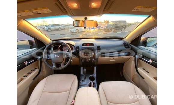 Acheter Import Voiture Kia Sorento Marron à Import - Dubai, Grande Comore Acheter Import Voiture Kia Sorento Marron à Import - Dubai, Grande Comore