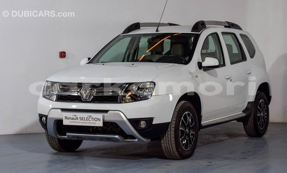 Acheter Import Voiture Renault Duster Blanc à Import - Dubai, Grande Comore Acheter Import Voiture Renault Duster Blanc à Import - Dubai, Grande Comore