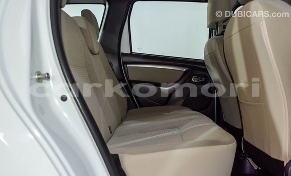 Acheter Import Voiture Renault Duster Blanc à Import - Dubai, Grande Comore Acheter Import Voiture Renault Duster Blanc à Import - Dubai, Grande Comore