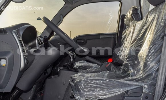 Buy Import Kia Carens White Car in Import - Dubai in Great Comore Buy Import Kia Carens White Car in Import - Dubai in Great Comore