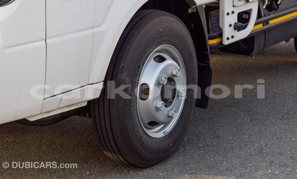 Buy Import Kia Carens White Car in Import - Dubai in Great Comore Buy Import Kia Carens White Car in Import - Dubai in Great Comore