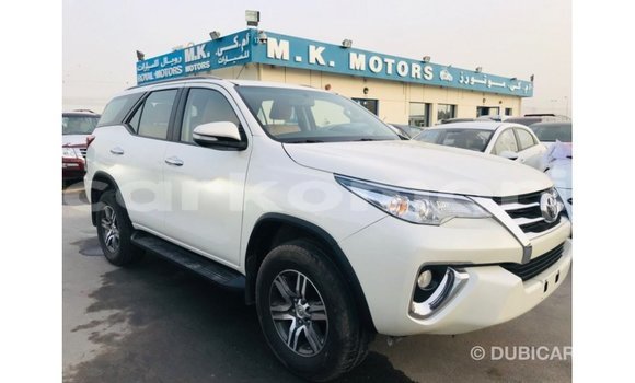 Acheter Import Voiture Toyota Fortuner Blanc à Import - Dubai, Grande Comore Acheter Import Voiture Toyota Fortuner Blanc à Import - Dubai, Grande Comore