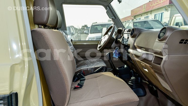 Big with watermark toyota land cruiser great comore import dubai 2593