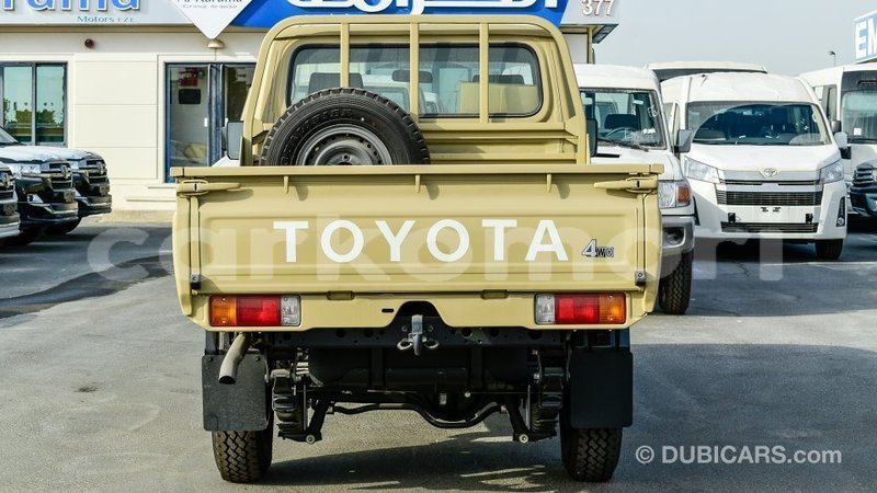 Big with watermark toyota land cruiser grande comore import dubai 2593