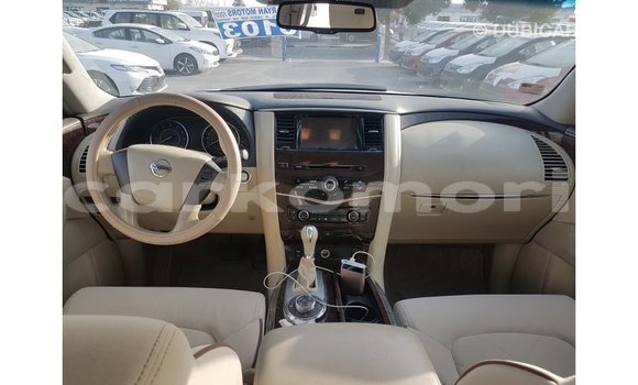 Buy Import Nissan Patrol White Car in Import - Dubai in Great Comore Buy Import Nissan Patrol White Car in Import - Dubai in Great Comore