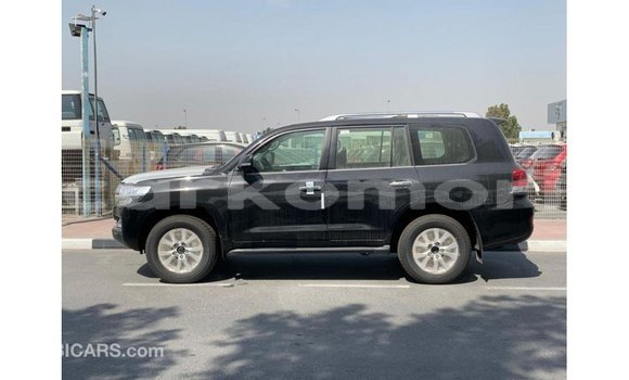 Buy Import Toyota Land Cruiser Black Car in Import - Dubai in Great Comore Buy Import Toyota Land Cruiser Black Car in Import - Dubai in Great Comore