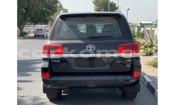 Buy Import Toyota Land Cruiser Black Car in Import - Dubai in Great Comore Buy Import Toyota Land Cruiser Black Car in Import - Dubai in Great Comore