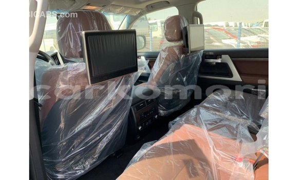 Buy Import Toyota Land Cruiser Black Car in Import - Dubai in Great Comore Buy Import Toyota Land Cruiser Black Car in Import - Dubai in Great Comore