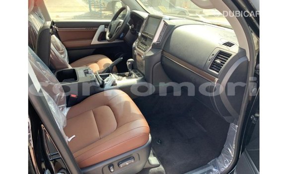 Buy Import Toyota Land Cruiser Black Car in Import - Dubai in Great Comore Buy Import Toyota Land Cruiser Black Car in Import - Dubai in Great Comore