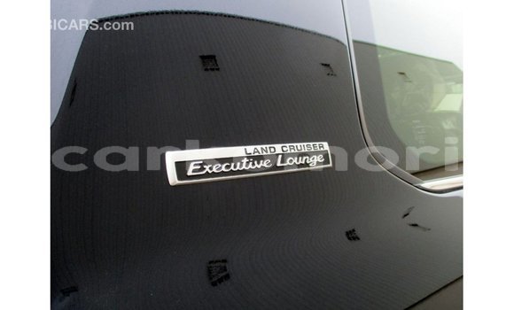 Buy Import Toyota Land Cruiser Black Car in Import - Dubai in Great Comore Buy Import Toyota Land Cruiser Black Car in Import - Dubai in Great Comore