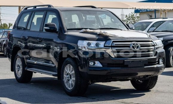 Buy Import Toyota Land Cruiser Black Car in Import - Dubai in Great Comore Buy Import Toyota Land Cruiser Black Car in Import - Dubai in Great Comore