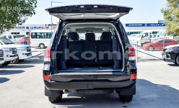 Buy Import Toyota Land Cruiser Black Car in Import - Dubai in Great Comore Buy Import Toyota Land Cruiser Black Car in Import - Dubai in Great Comore