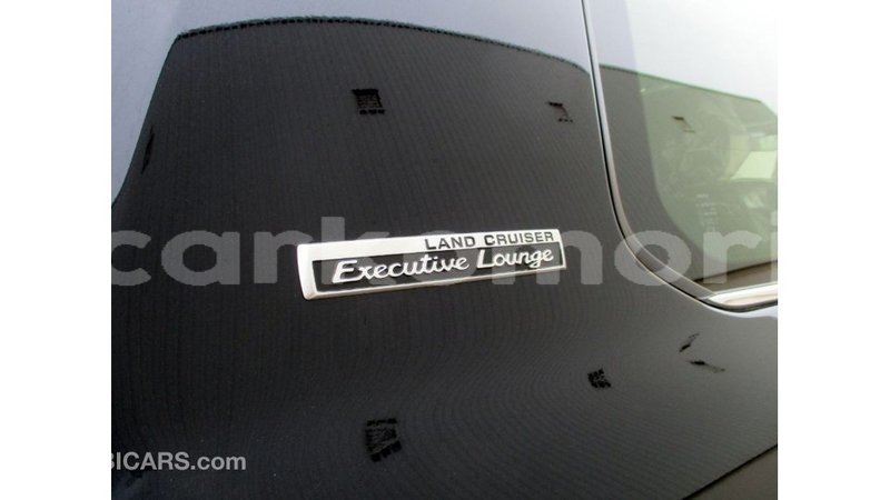 Big with watermark toyota land cruiser great comore import dubai 2603