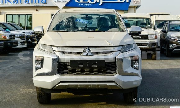 Acheter Import Voiture Mitsubishi L200 Blanc à Import - Dubai, Grande Comore Acheter Import Voiture Mitsubishi L200 Blanc à Import - Dubai, Grande Comore