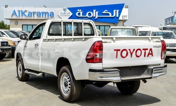 Acheter Import Voiture Toyota Hilux Blanc à Import - Dubai, Grande Comore Acheter Import Voiture Toyota Hilux Blanc à Import - Dubai, Grande Comore