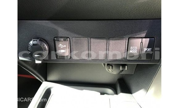 Acheter Import Voiture Toyota 4Runner Blanc à Import - Dubai, Grande Comore Acheter Import Voiture Toyota 4Runner Blanc à Import - Dubai, Grande Comore