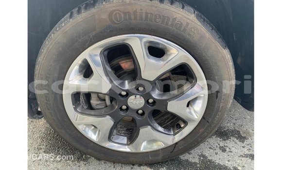 Acheter Import Voiture Jeep Compass Blanc à Import - Dubai, Grande Comore Acheter Import Voiture Jeep Compass Blanc à Import - Dubai, Grande Comore