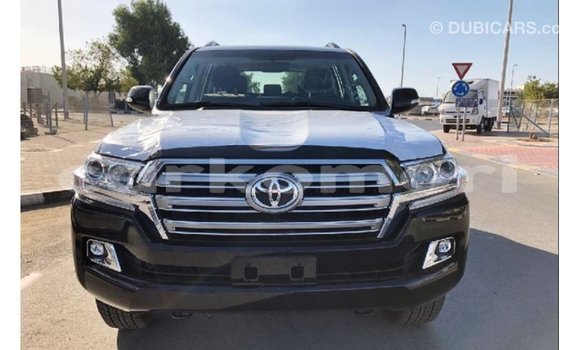 Buy Import Toyota Land Cruiser Black Car in Import - Dubai in Great Comore Buy Import Toyota Land Cruiser Black Car in Import - Dubai in Great Comore
