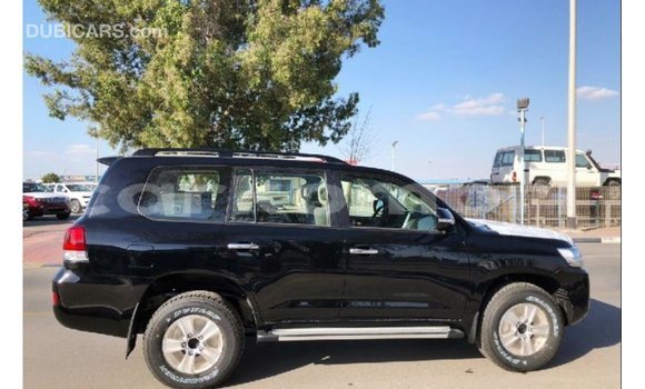 Buy Import Toyota Land Cruiser Black Car in Import - Dubai in Great Comore Buy Import Toyota Land Cruiser Black Car in Import - Dubai in Great Comore