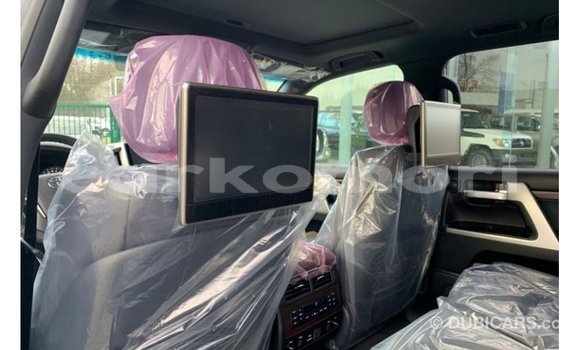 Acheter Import Voiture Toyota Land Cruiser Noir à Import - Dubai, Grande Comore Acheter Import Voiture Toyota Land Cruiser Noir à Import - Dubai, Grande Comore