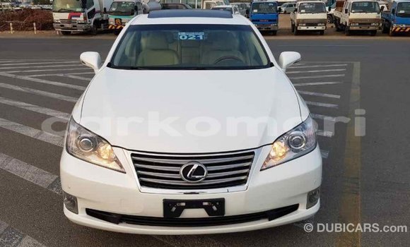 Acheter Import Voiture Lexus ES Blanc à Import - Dubai, Grande Comore Acheter Import Voiture Lexus ES Blanc à Import - Dubai, Grande Comore