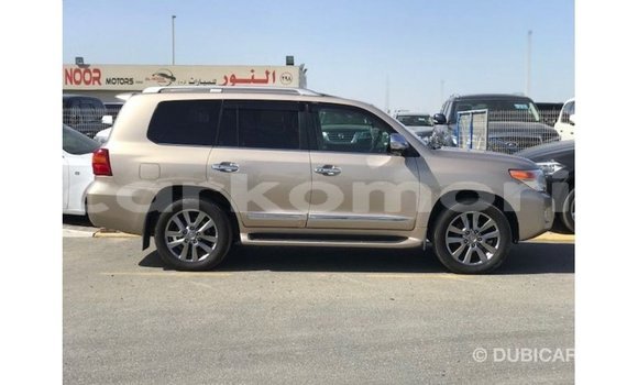 Acheter Import Voiture Toyota Land Cruiser Autre à Import - Dubai, Grande Comore Acheter Import Voiture Toyota Land Cruiser Autre à Import - Dubai, Grande Comore