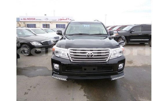 Buy Import Toyota Land Cruiser Black Car in Import - Dubai in Great Comore Buy Import Toyota Land Cruiser Black Car in Import - Dubai in Great Comore