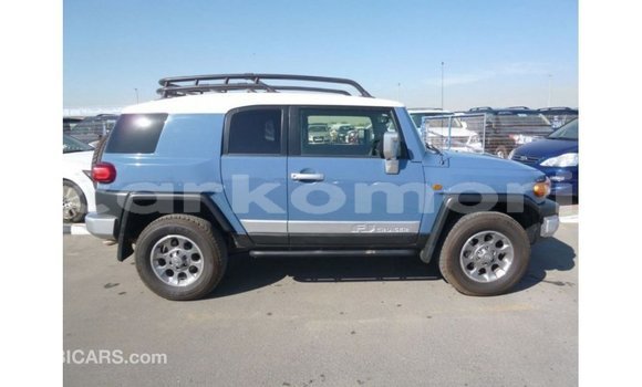 Buy Import Toyota FJ Cruiser Blue Car in Import - Dubai in Great Comore Buy Import Toyota FJ Cruiser Blue Car in Import - Dubai in Great Comore