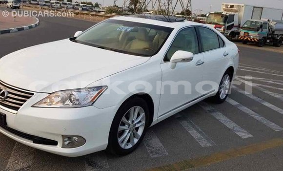Acheter Import Voiture Lexus ES Blanc à Import - Dubai, Grande Comore Acheter Import Voiture Lexus ES Blanc à Import - Dubai, Grande Comore