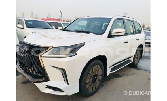 Acheter Import Voiture Lexus LX Blanc à Import - Dubai, Grande Comore Acheter Import Voiture Lexus LX Blanc à Import - Dubai, Grande Comore