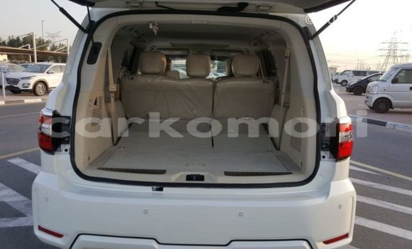 Acheter Import Voiture Nissan Patrol Blanc à Import - Dubai, Grande Comore Acheter Import Voiture Nissan Patrol Blanc à Import - Dubai, Grande Comore