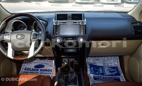 Acheter Import Voiture Toyota Prado Blanc à Import - Dubai, Grande Comore Acheter Import Voiture Toyota Prado Blanc à Import - Dubai, Grande Comore