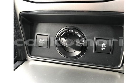 Acheter Import Voiture Toyota Prado Noir à Import - Dubai, Grande Comore Acheter Import Voiture Toyota Prado Noir à Import - Dubai, Grande Comore