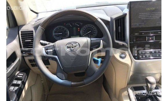 Buy Import Toyota Land Cruiser Black Car in Import - Dubai in Great Comore Buy Import Toyota Land Cruiser Black Car in Import - Dubai in Great Comore