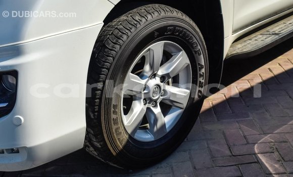 Acheter Import Voiture Toyota Prado Blanc à Import - Dubai, Grande Comore Acheter Import Voiture Toyota Prado Blanc à Import - Dubai, Grande Comore