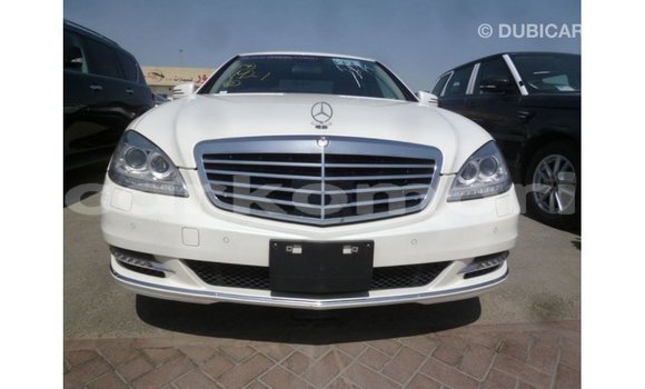 Acheter Import Voiture Mercedes-Benz 190 Blanc à Import - Dubai, Grande Comore Acheter Import Voiture Mercedes-Benz 190 Blanc à Import - Dubai, Grande Comore