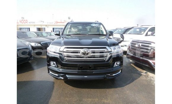 Acheter Import Voiture Toyota Land Cruiser Noir à Import - Dubai, Grande Comore Acheter Import Voiture Toyota Land Cruiser Noir à Import - Dubai, Grande Comore