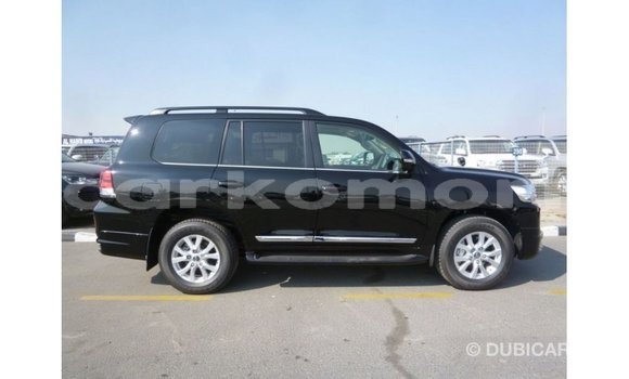 Acheter Import Voiture Toyota Land Cruiser Noir à Import - Dubai, Grande Comore Acheter Import Voiture Toyota Land Cruiser Noir à Import - Dubai, Grande Comore