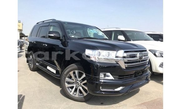 Acheter Import Voiture Toyota Land Cruiser Noir à Import - Dubai, Grande Comore Acheter Import Voiture Toyota Land Cruiser Noir à Import - Dubai, Grande Comore
