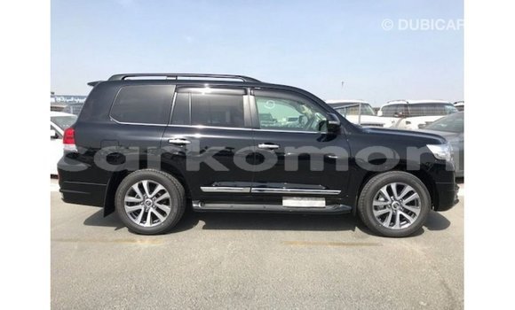 Acheter Import Voiture Toyota Land Cruiser Noir à Import - Dubai, Grande Comore Acheter Import Voiture Toyota Land Cruiser Noir à Import - Dubai, Grande Comore