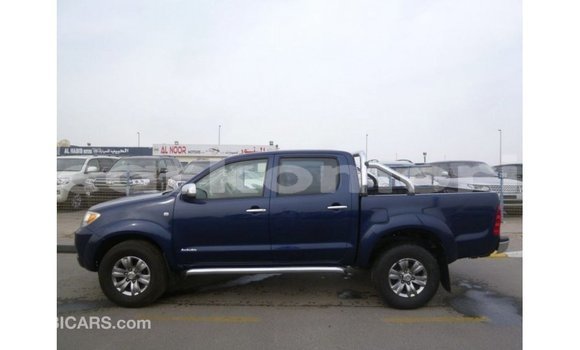Acheter Import Voiture Toyota Hilux Bleu à Import - Dubai, Grande Comore Acheter Import Voiture Toyota Hilux Bleu à Import - Dubai, Grande Comore