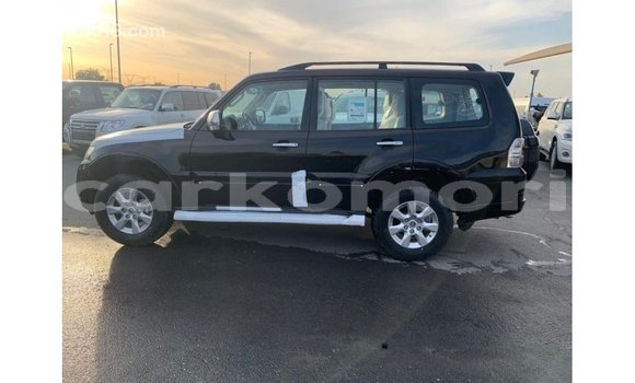 Buy Import Mitsubishi Pajero Black Car in Import - Dubai in Great Comore Buy Import Mitsubishi Pajero Black Car in Import - Dubai in Great Comore