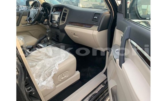 Buy Import Mitsubishi Pajero Black Car in Import - Dubai in Great Comore Buy Import Mitsubishi Pajero Black Car in Import - Dubai in Great Comore