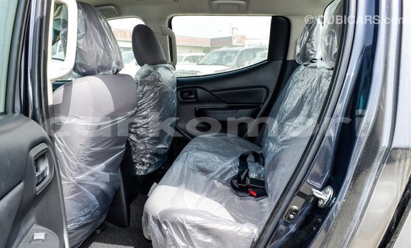 Acheter Import Voiture Mitsubishi L200 Autre à Import - Dubai, Grande Comore Acheter Import Voiture Mitsubishi L200 Autre à Import - Dubai, Grande Comore