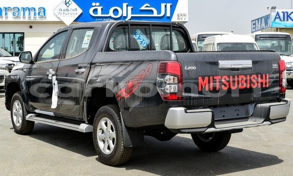 Acheter Import Voiture Mitsubishi L200 Autre à Import - Dubai, Grande Comore Acheter Import Voiture Mitsubishi L200 Autre à Import - Dubai, Grande Comore