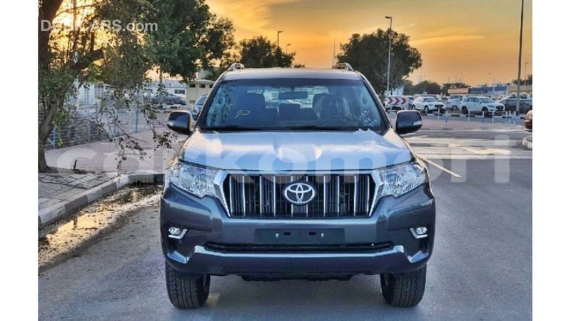 Big with watermark toyota prado grande comore import dubai 2662