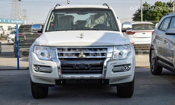 Buy Import Mitsubishi Pajero White Car in Import - Dubai in Great Comore Buy Import Mitsubishi Pajero White Car in Import - Dubai in Great Comore