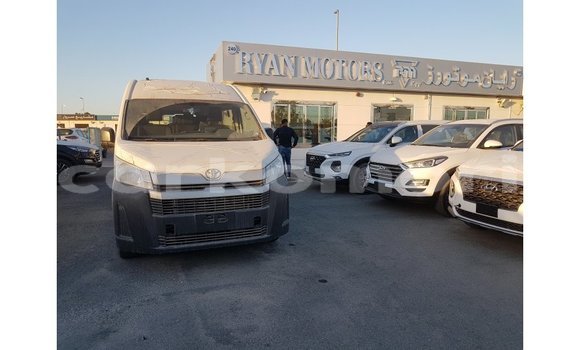Buy Import Toyota Hiace White Car in Import - Dubai in Great Comore Buy Import Toyota Hiace White Car in Import - Dubai in Great Comore